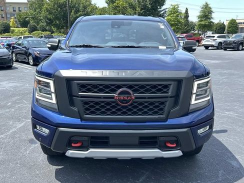 Used 2023 Nissan Titan PRO-4X w/ Pro-4x Convenience Package AWD/4WD image 9