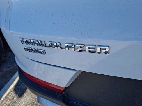 Used 2023 Chevrolet TrailBlazer LT image 11