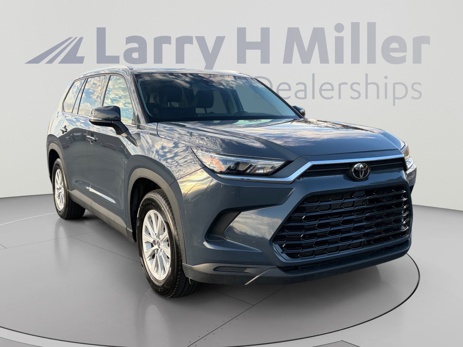 Used 2025 Toyota Grand Highlander AWD image 7