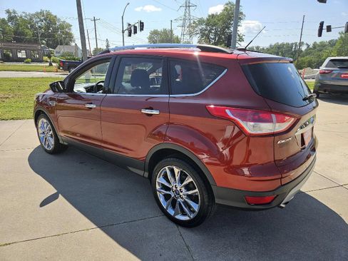 Used 2014 Ford Escape SE w/ SE Chrome Package FWD image 8