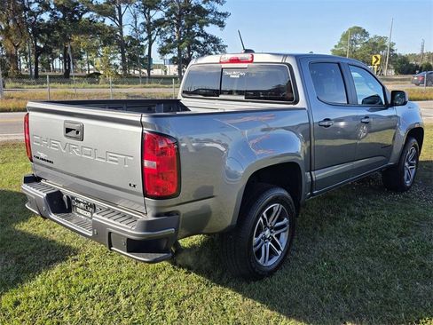 Used 2022 Chevrolet Colorado LT w/ Safety Package image 5