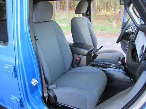 Used 2024 Jeep Wrangler Unlimited AWD/4WD image 18