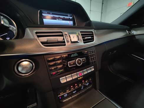 Used 2014 Mercedes-Benz E 350 4MATIC Wagon image 34