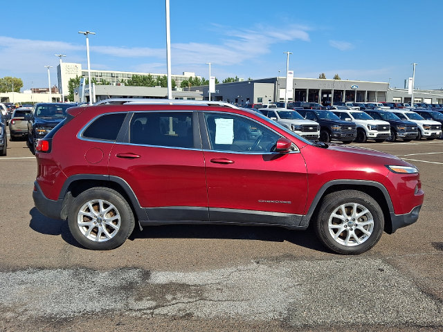 Used 2015 Jeep Cherokee Latitude AWD/4WD image 4