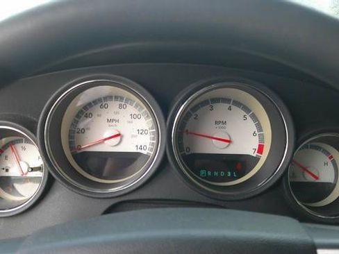 Used 2009 Dodge Charger SE RWD image 6
