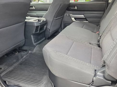 Used 2022 Toyota Tundra SR5 w/ SR5 Convenience Package AWD/4WD image 8