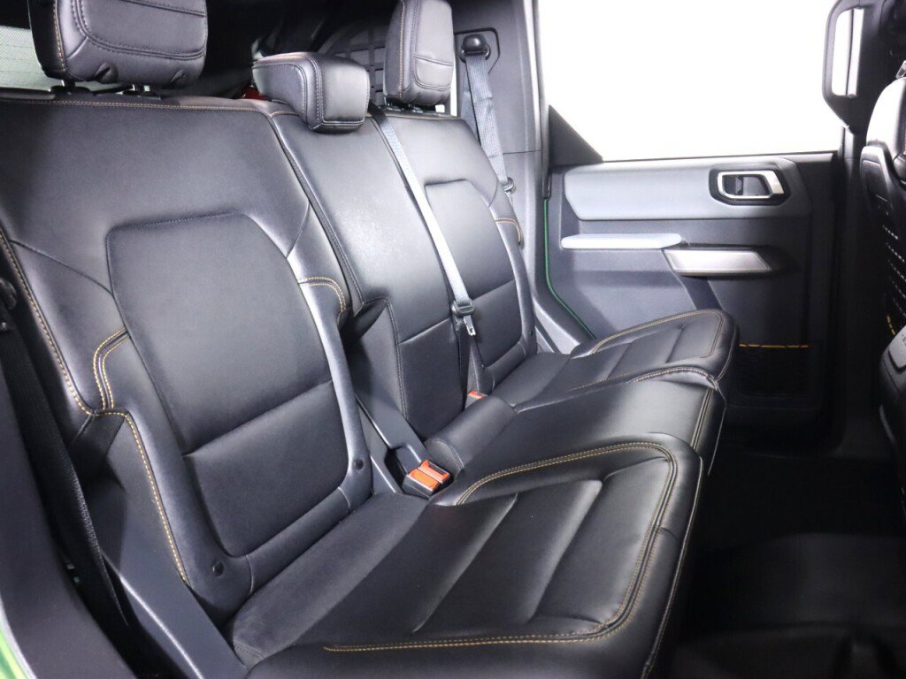 Used 2023 Ford Bronco Badlands w/ Sasquatch Package AWD/4WD image 39