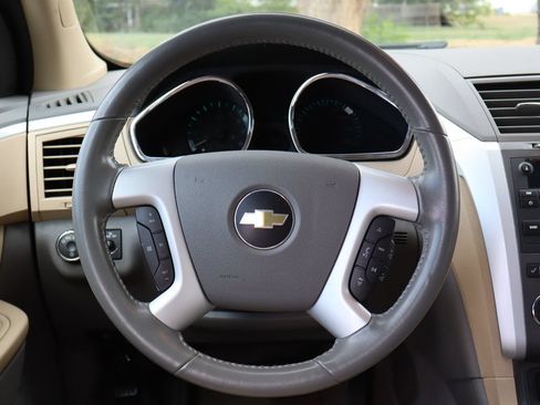 Used 2012 Chevrolet Traverse LT AWD/4WD image 17