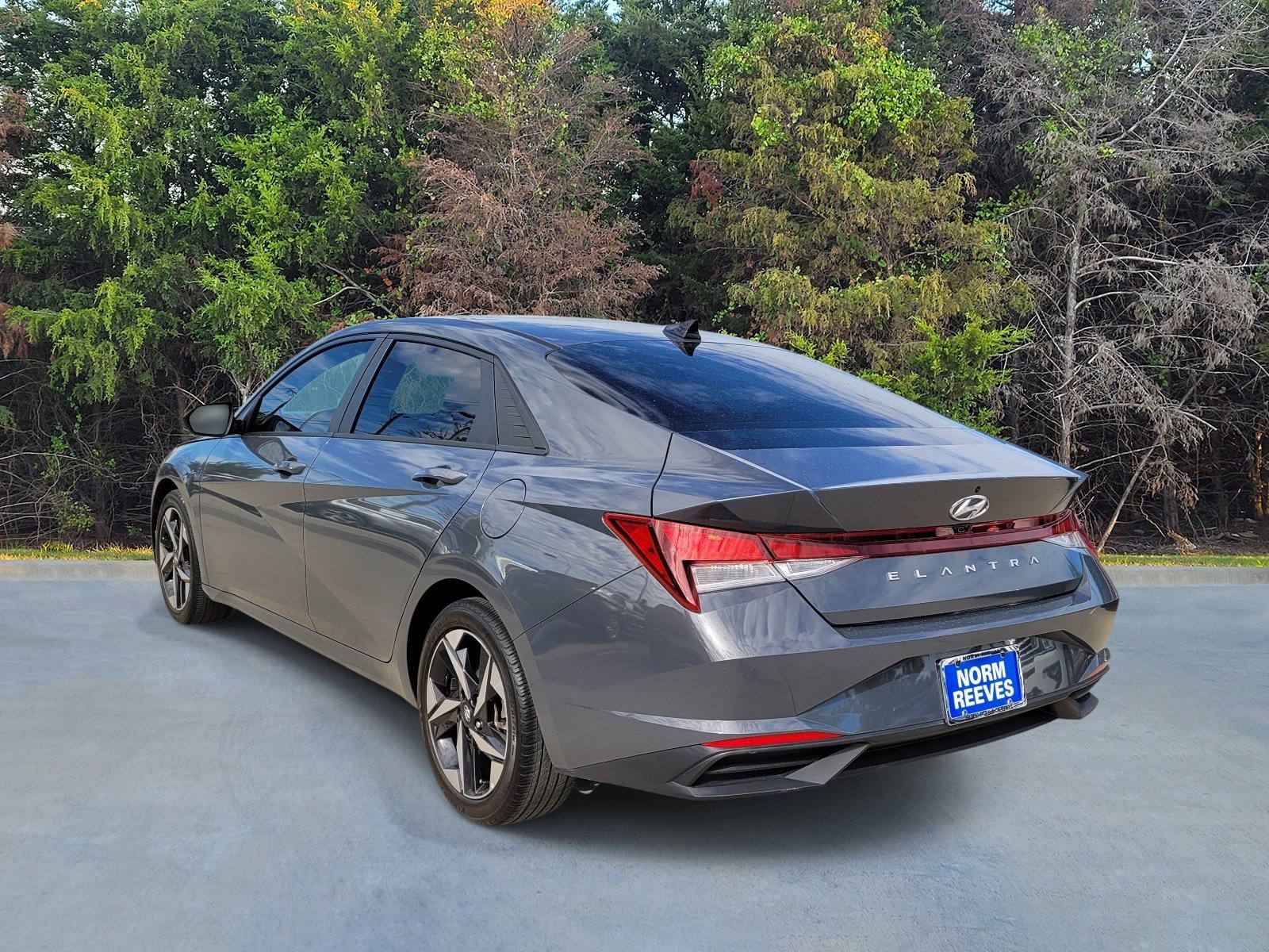 Used 2023 Hyundai Elantra SEL w/ Convenience Package FWD image 20