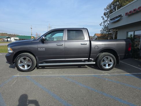 Used 2017 RAM 1500 Express image 6