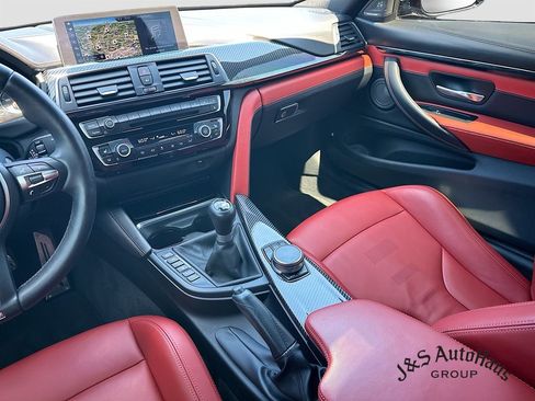 Used 2019 BMW M4 Coupe w/ Competition Package RWD image 30