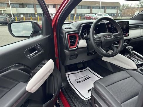 Used 2025 GMC Canyon AT4 w/ AT4X AEV Edition AWD/4WD image 15