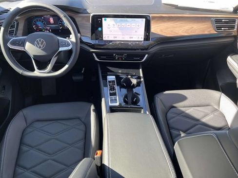 New 2026 Volkswagen Atlas SE FWD image 24