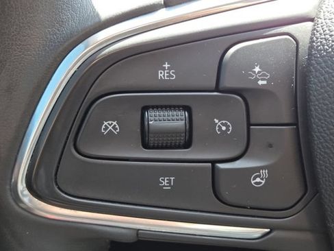 Used 2021 Buick Envision Essence w/ Sport Touring Package FWD image 33