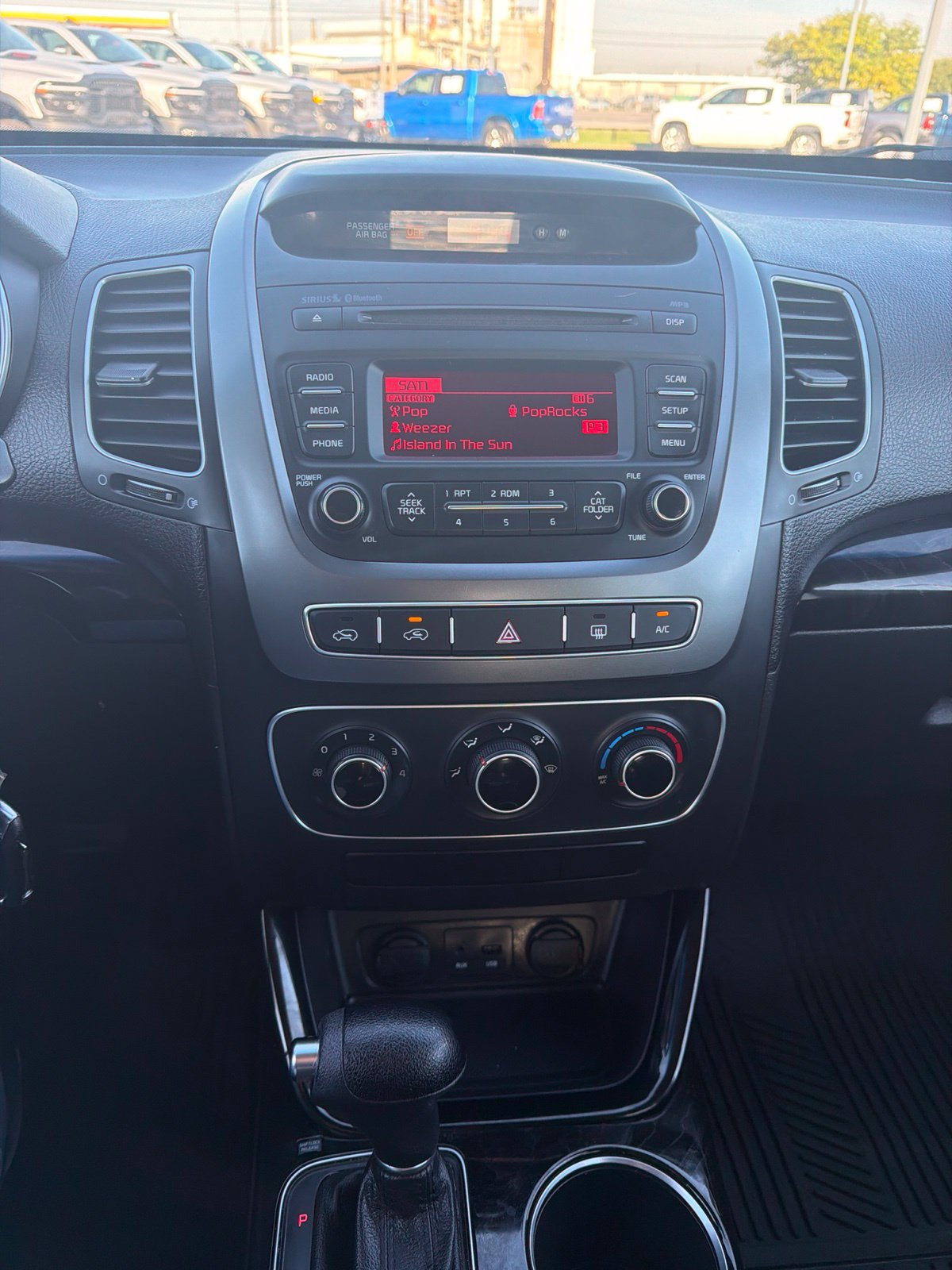 Used 2015 Kia Sorento LX FWD image 10
