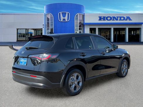 New 2026 Honda HR-V LX image 8