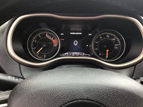 Used 2016 Jeep Cherokee Limited image 23