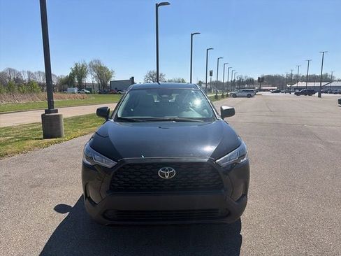 Used 2024 Toyota Corolla Cross L image 8