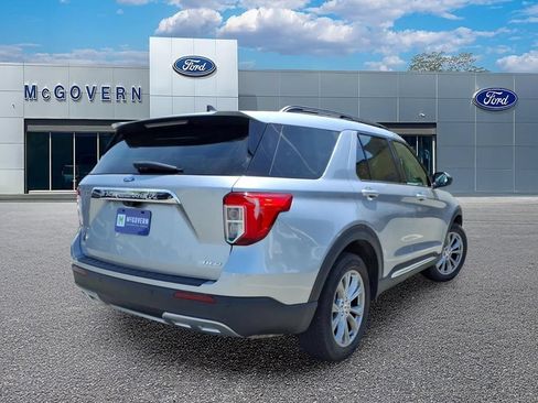 Used 2023 Ford Explorer XLT w/ Equipment Group 202A AWD/4WD image 7
