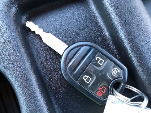 Used 2014 Ford F350 Lariat w/ Lariat Interior Package image 31