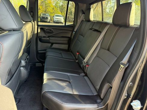 Used 2025 Honda Ridgeline TrailSport+ image 9