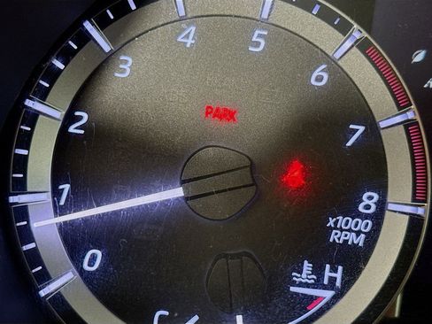 Certified 2023 Toyota Highlander XLE image 12