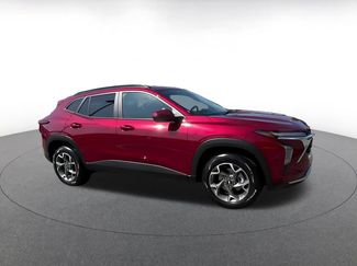 Used 2025 Chevrolet Trax LT FWD video 2