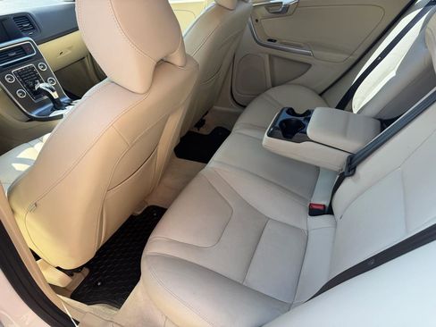 Used 2016 Volvo S60 T5 Premier image 7