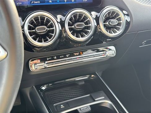 Certified 2025 Mercedes-Benz GLA 250 4MATIC image 19