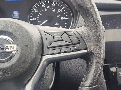 Used 2020 Nissan Rogue SV AWD/4WD image 15