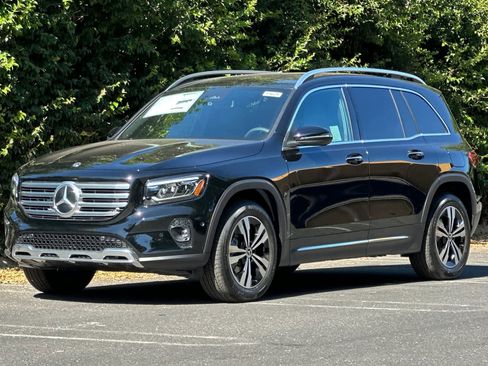 New 2025 Mercedes-Benz GLB 250 image 7