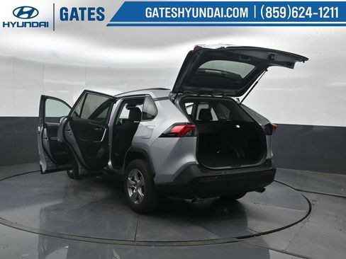 Used 2025 Toyota RAV4 XLE AWD/4WD image 54
