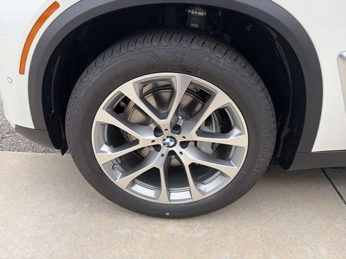 Used 2026 BMW X5 sDrive40i w/ Premium Package RWD image 13