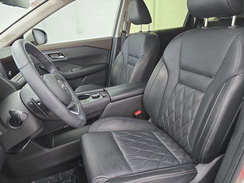 Certified 2023 Nissan Rogue Platinum w/ Platinum Premium Package AWD/4WD image 15