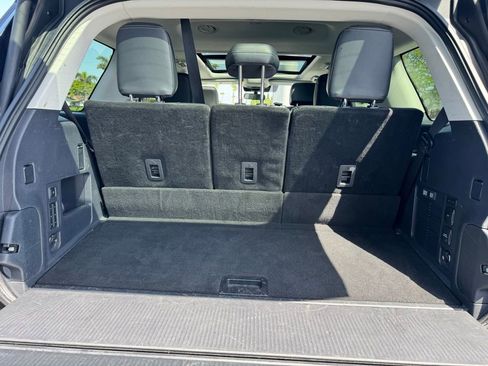 Used 2025 Ford Expedition Platinum AWD/4WD image 7