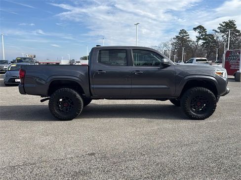 Used 2023 Toyota Tacoma SR image 6