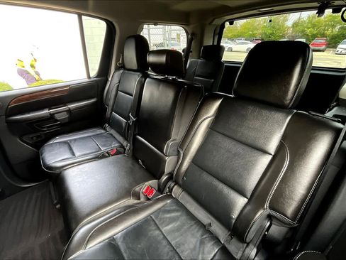 Used 2014 Nissan Armada Platinum image 18