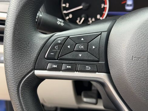 Used 2025 Nissan Altima 2.5 SV FWD image 23