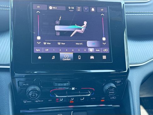 Used 2025 Jeep Grand Cherokee Laredo X RWD image 34