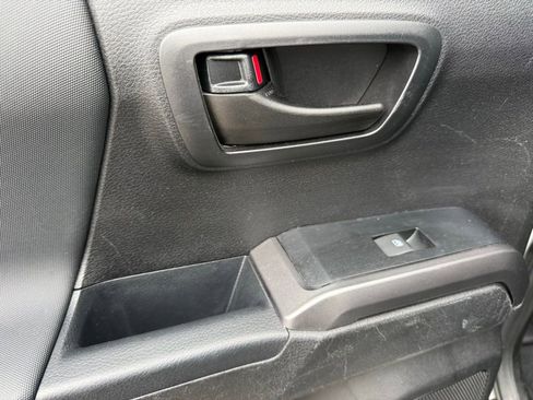 Used 2021 Toyota Tacoma TRD Sport w/ TRD Premium Sport Package image 33