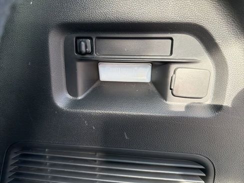 Certified 2022 Ford Explorer XLT w/ Equipment Group 202A image 13