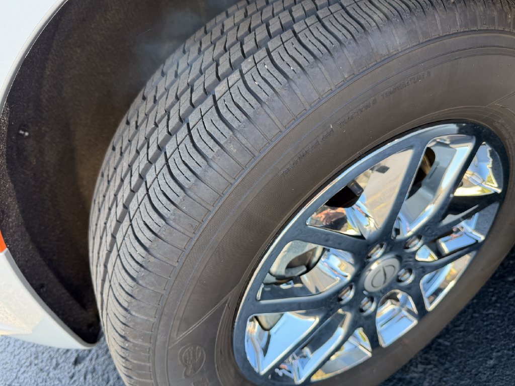 Used 2026 Chrysler Pacifica Select FWD image 14