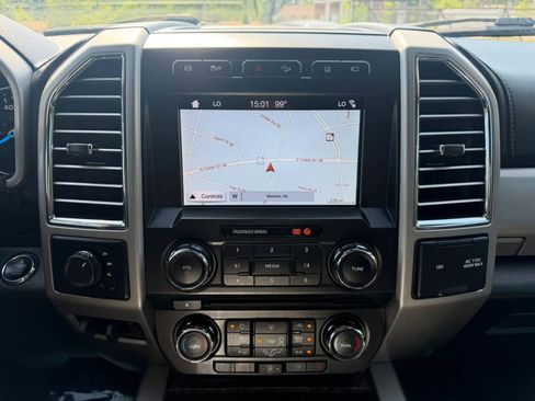 Used 2017 Ford F450 Lariat w/ Lariat Ultimate Package AWD/4WD image 20
