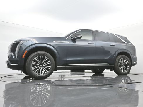 New 2026 Cadillac Escalade IQ Luxury 1 w/ LPO, Floor Liner Package image 16