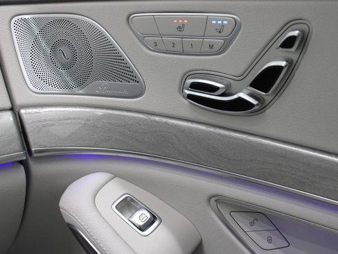 Used 2015 Mercedes-Benz S 550 Sedan image 54