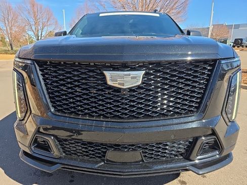 Certified 2026 Cadillac Escalade V w/ LPO, ONYX Package image 9