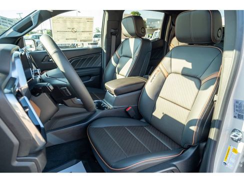 New 2026 GMC Canyon AT4 w/ Technology Plus Package AWD/4WD image 12