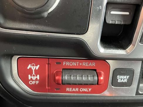 Used 2019 Jeep Wrangler Unlimited Rubicon AWD/4WD image 31