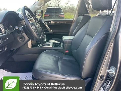 Used 2015 Lexus GX 460 image 17