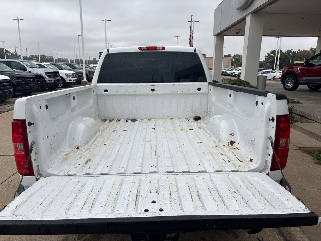 Used 2013 Chevrolet Silverado 2500 W/T AWD/4WD image 6